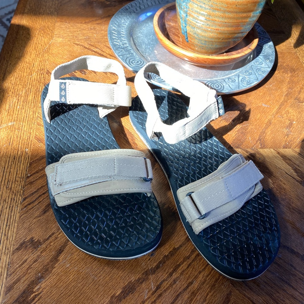 Volcom Trail Sandals - Picture 2 of 4